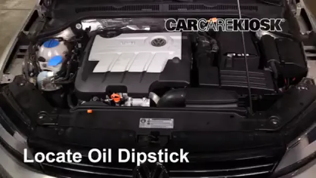 2012 Volkswagen Jetta TDI 2.0L 4 Cyl. Turbo Diesel Sedan Huile Vérifier le niveau de l'huile